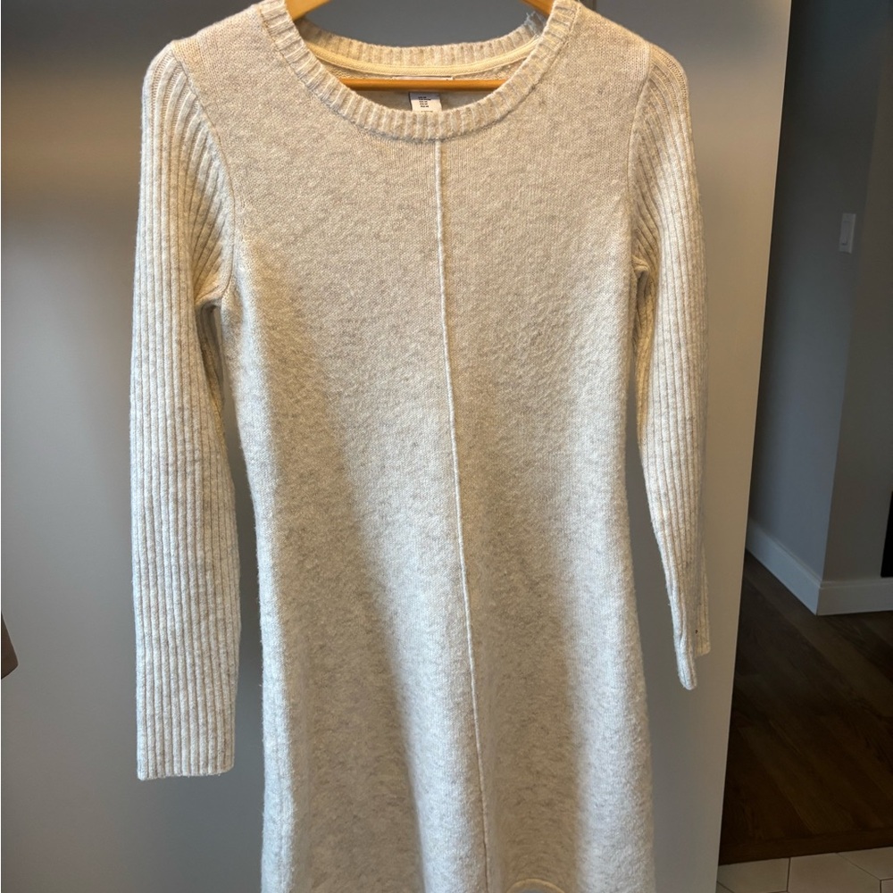 Winter white Warm Chic Knit Dress
Wearing Your 💖 On Your Sleeve